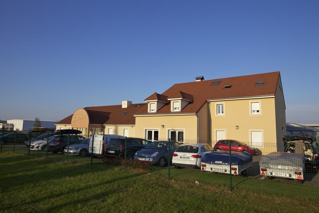 Logis Jum'Hotel Saints-Geosmes Zewnętrze zdjęcie